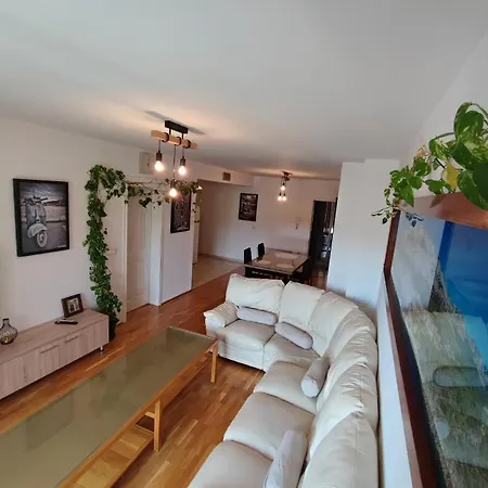 M&m Apartment *